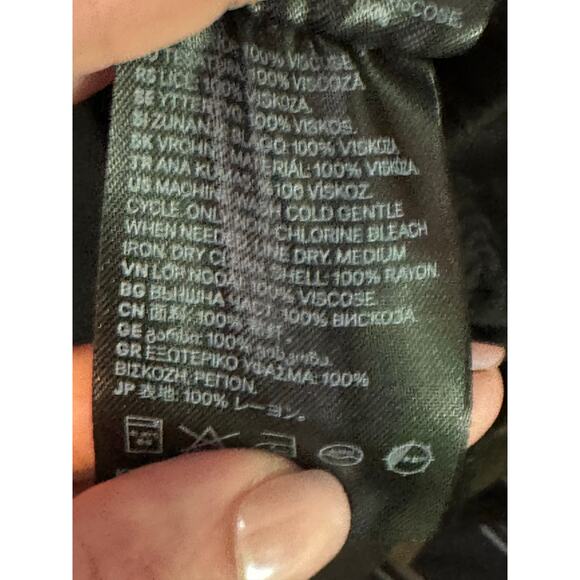 H&M Divided black baggy pull on pants size 6 - Picture 5 of 12